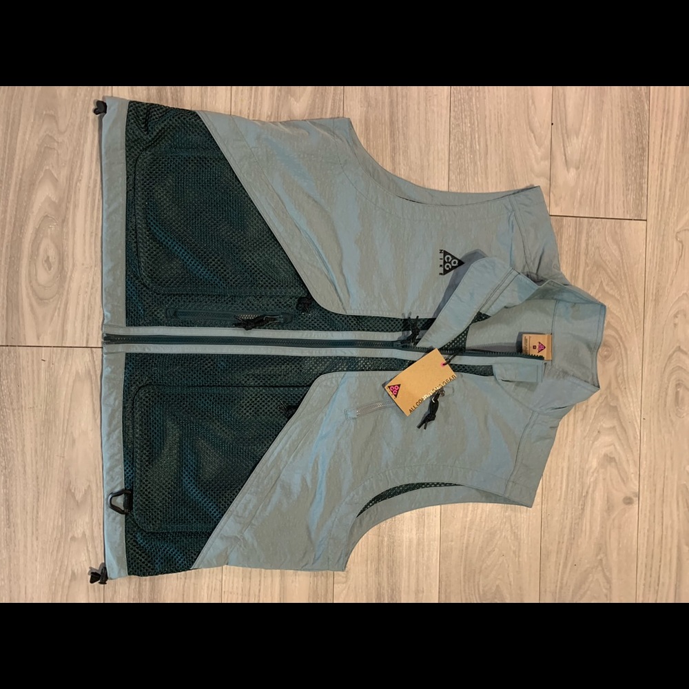COPY - Nike ACG vest deep jungle NWT